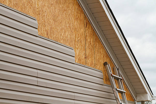 24/7 Emergency Vinyl Siding experts in Madison, CT